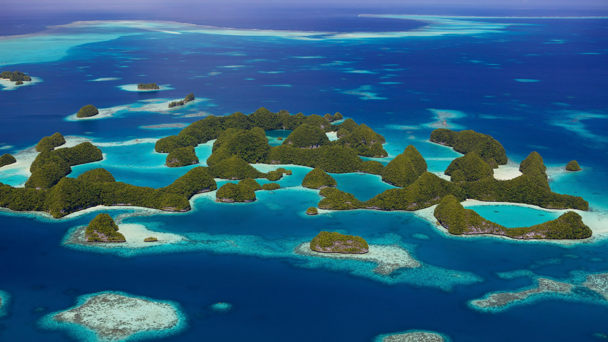 Protecting our oceans from sunscreen chemicals: UPF 50+ sun protective clothing is the answer
