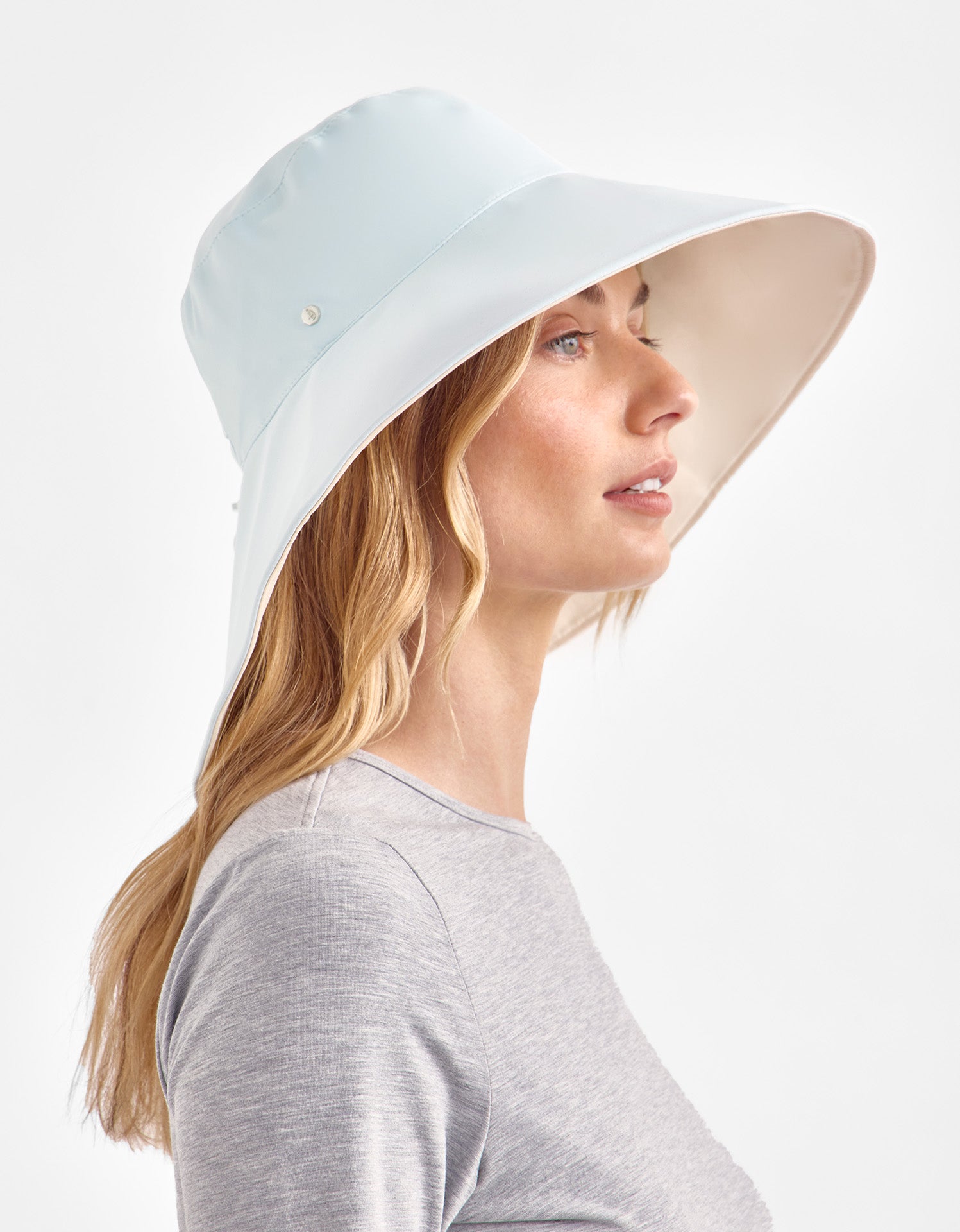 Ice Blue / Beige