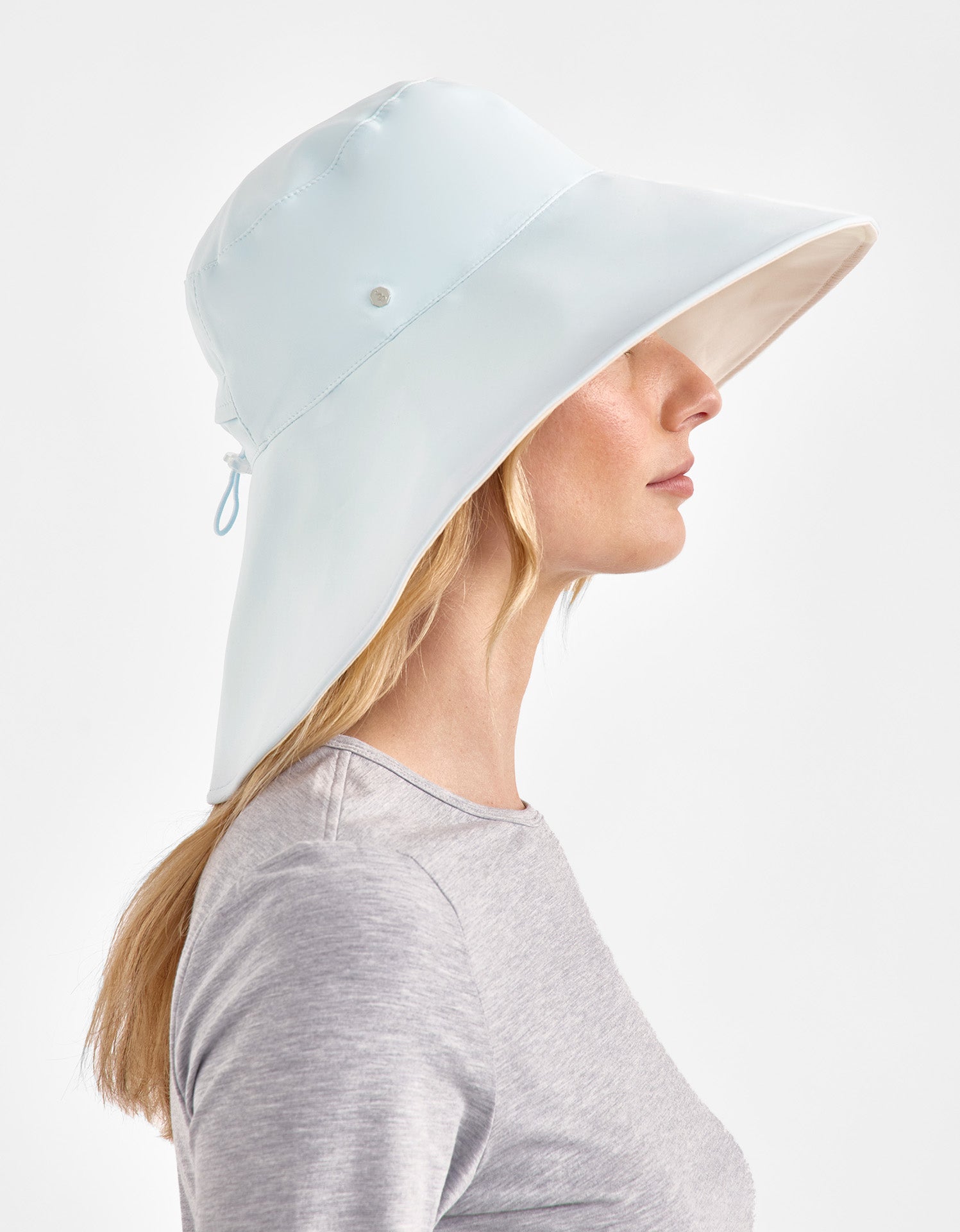 Ice Blue / Beige
