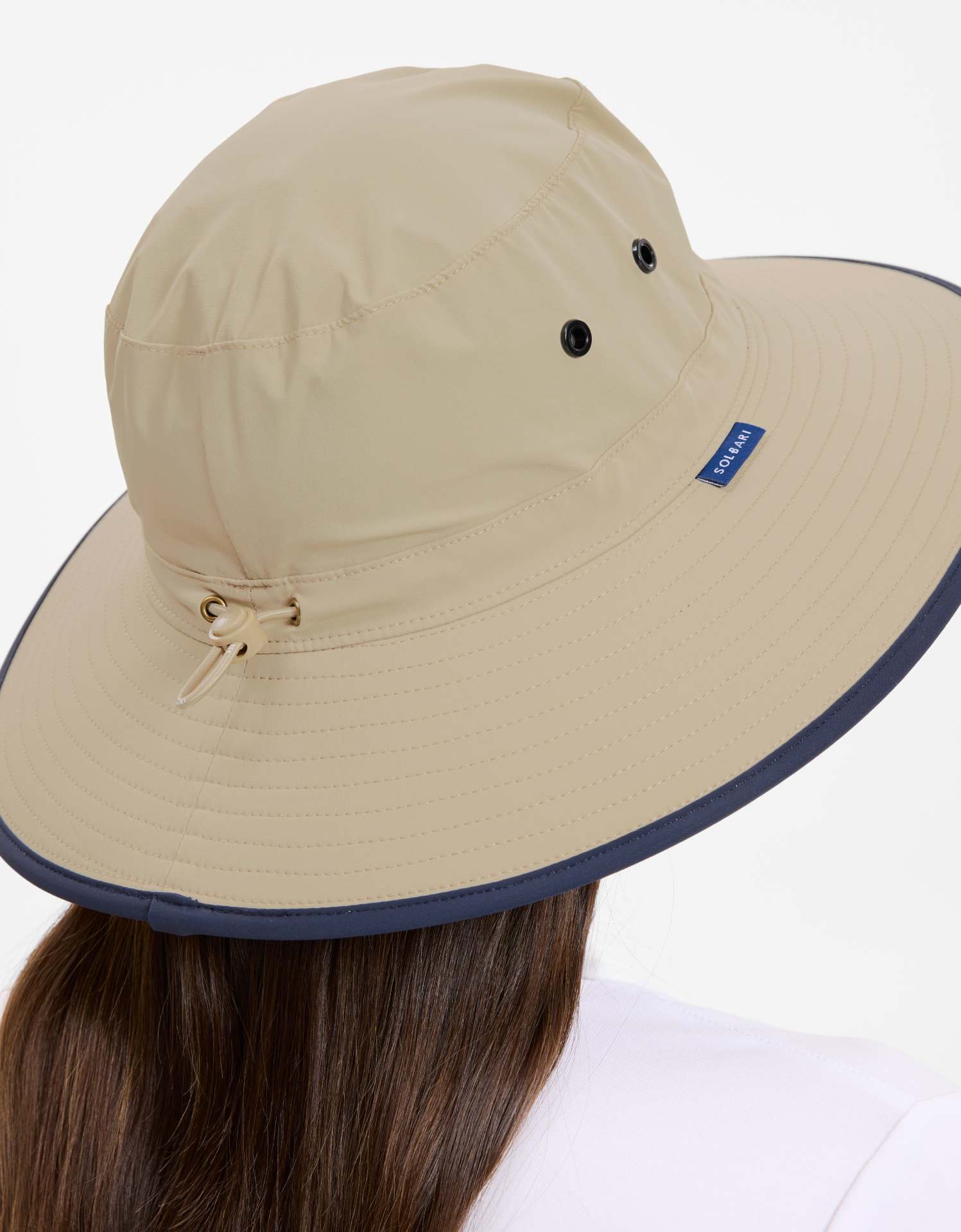 Beige / Navy